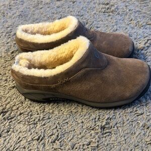 Merrell Encore Ice Beige Leather Shearlin Slip on Comfort Shoes Clog Size 8